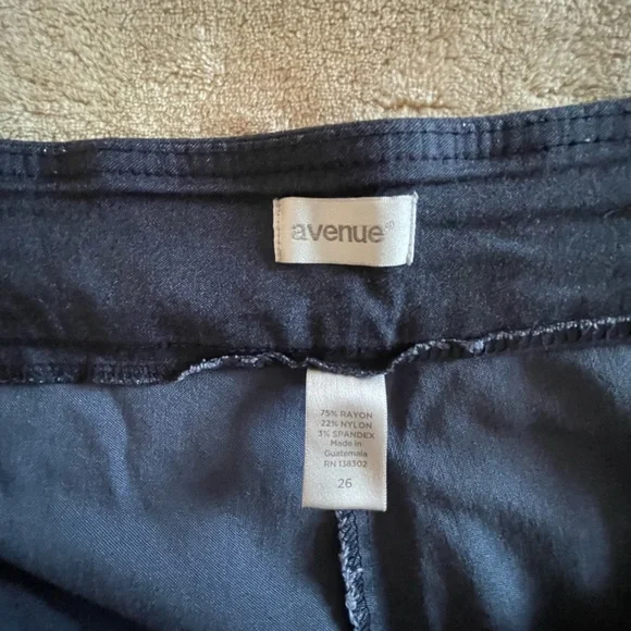Women's Blue Shorts Longer plus size 26W - Picture 2 of 6
